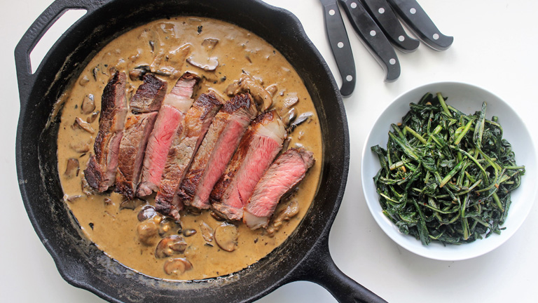 Cooking steak deals on skillet